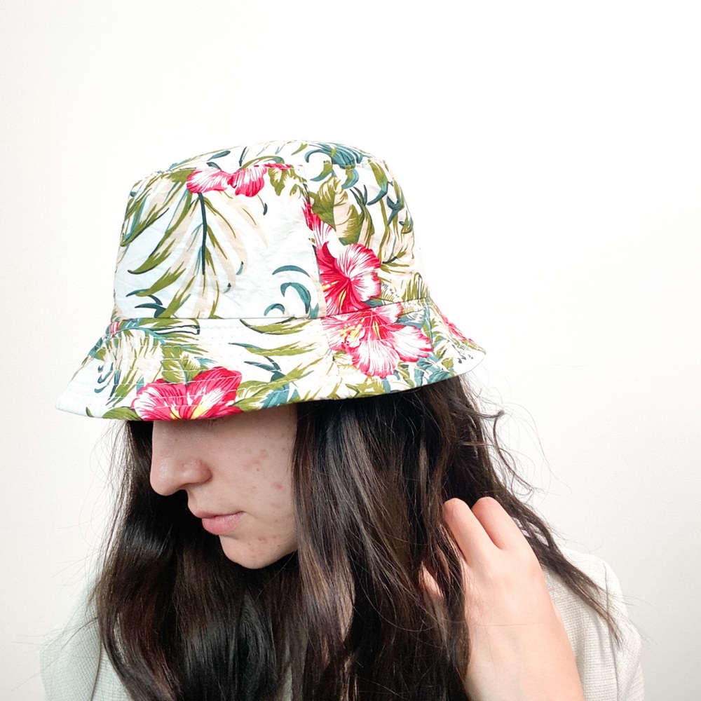 Floral White and Pink Y2K Summer Bucket Hat